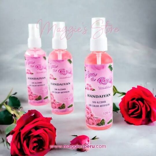 AGUA DE ROSAS