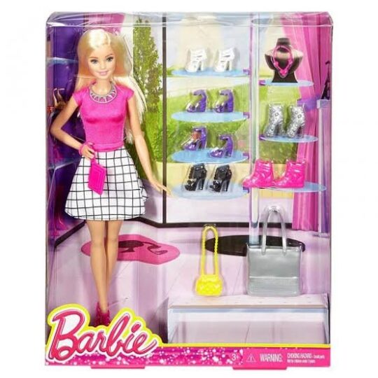 BARBIE CON ZAPATOS